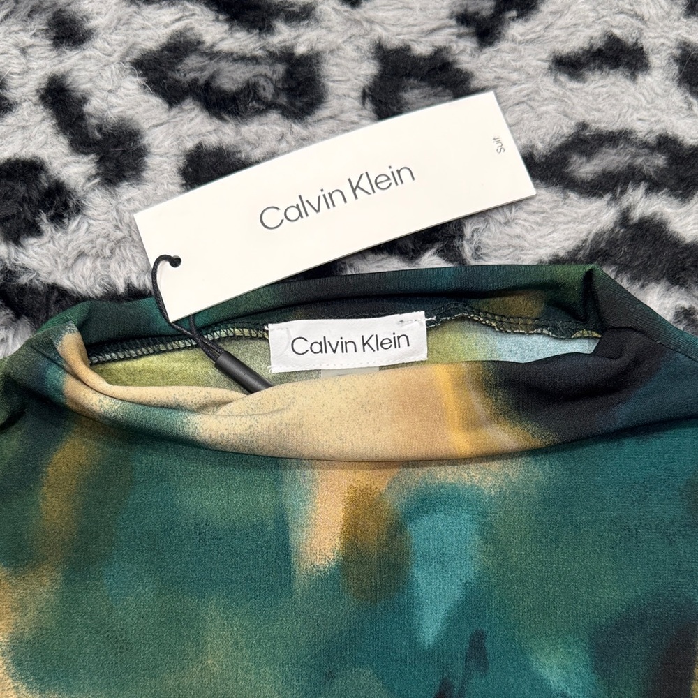 Calvin Klein Abstract Watercolor Short Sleeve Top in Green and Gold - Picture 2 of 5